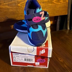 Girls New Balance tennis shoes